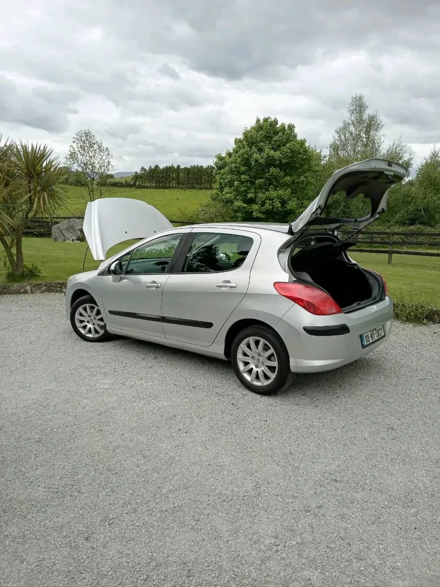 Car - Image 1