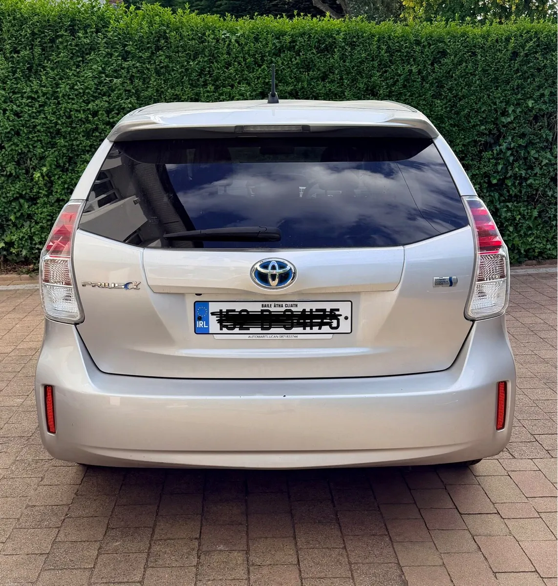 Toyota Prius Alpha 7 seater - Image 3