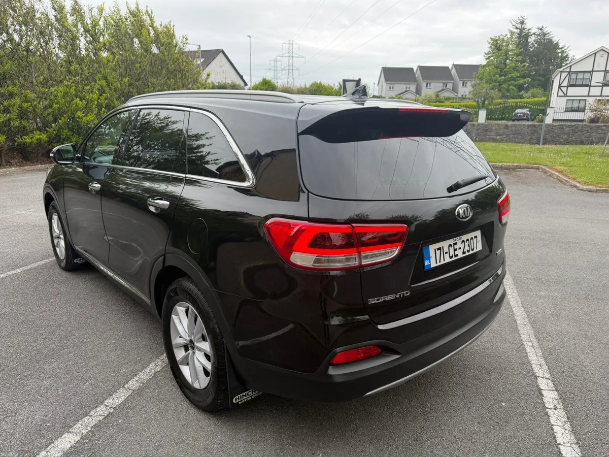 2017 KIA SORRENTO NCT 3-27 7 SEATER - Image 3