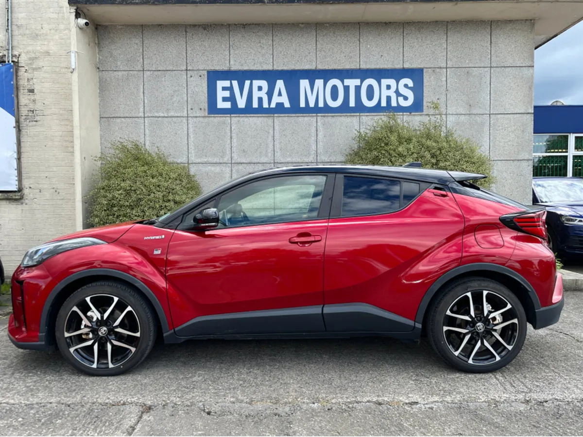 Toyota C-HR AUTOMATIC HYBRID 1.8 PETROL //HIGH SPE - Image 6