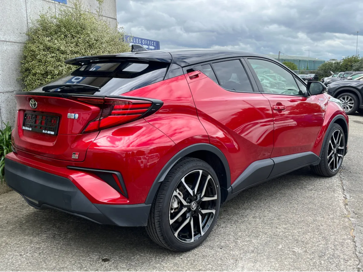 Toyota C-HR AUTOMATIC HYBRID 1.8 PETROL //HIGH SPE - Image 4