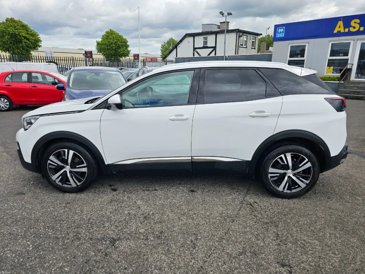 Peugeot 3008 ALLURE 1.2 ** AUTOMATIC ** HALF LEATH - Image 4