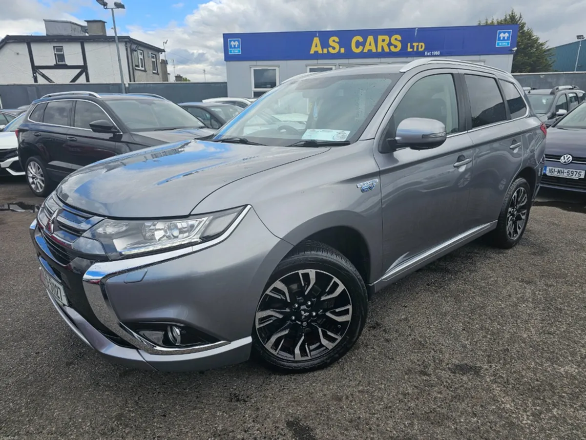 Mitsubishi Outlander 2.0 PHEV ** AUTOMATIC ** HALF - Image 2