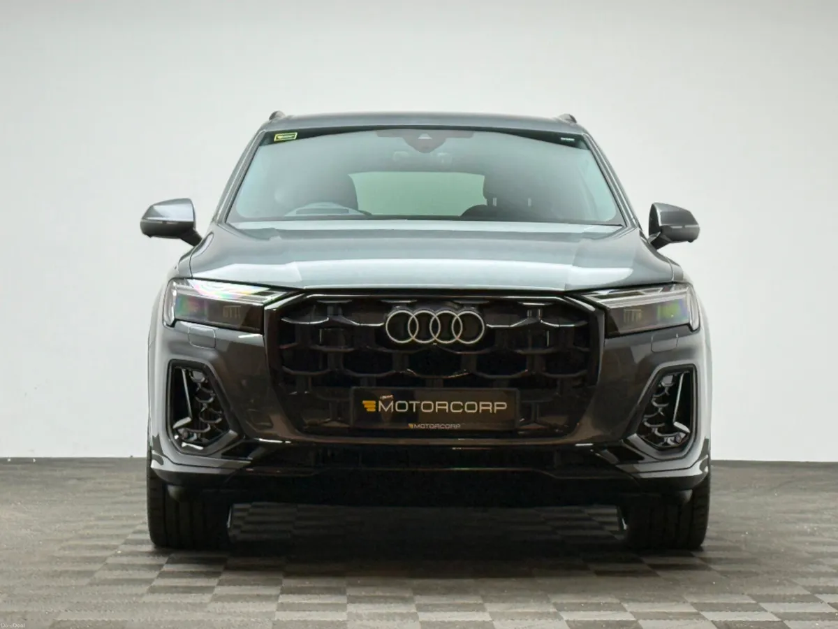 Audi Q7 S LINE 55 TFSI E QUATTRO - Image 2