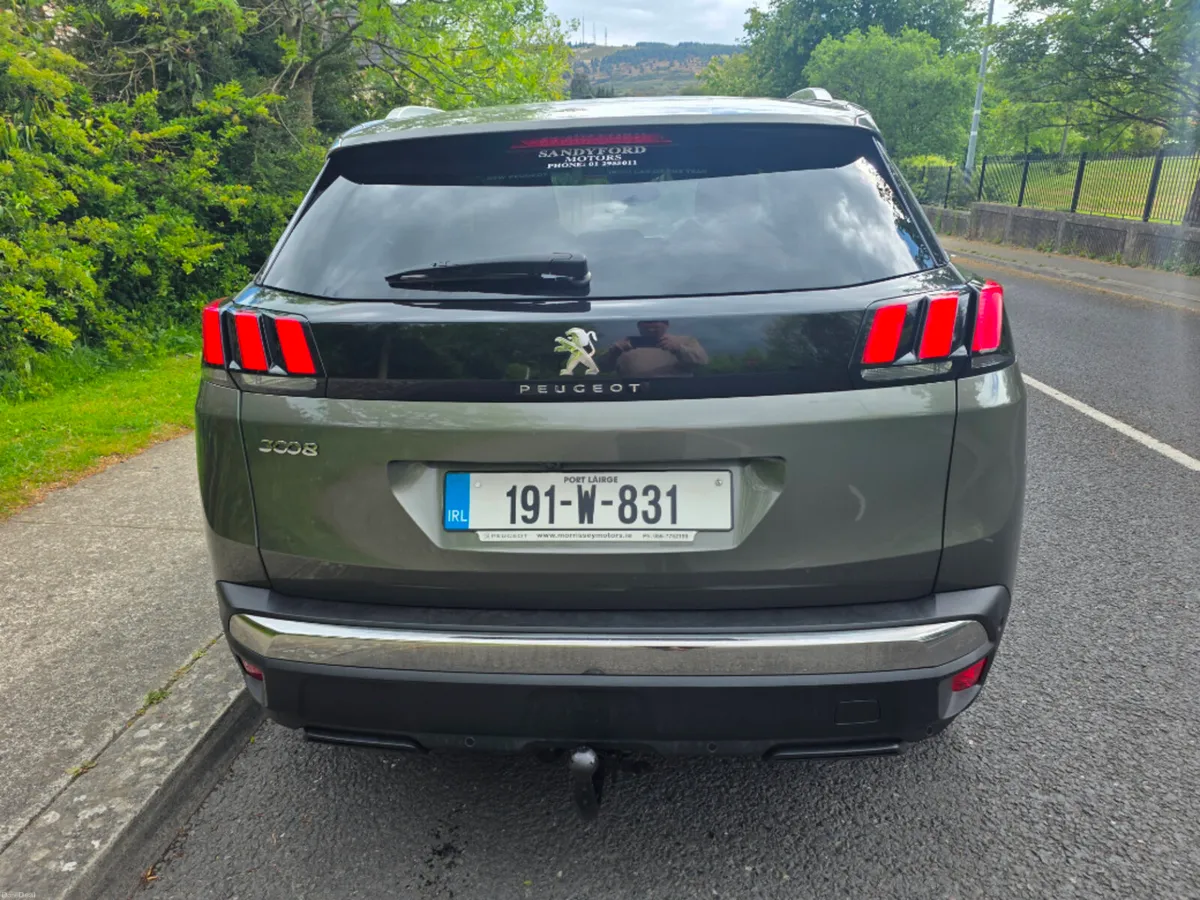 Peugeot 3008 Allure 1.2 130 Automatic 6.2 4 - Image 4