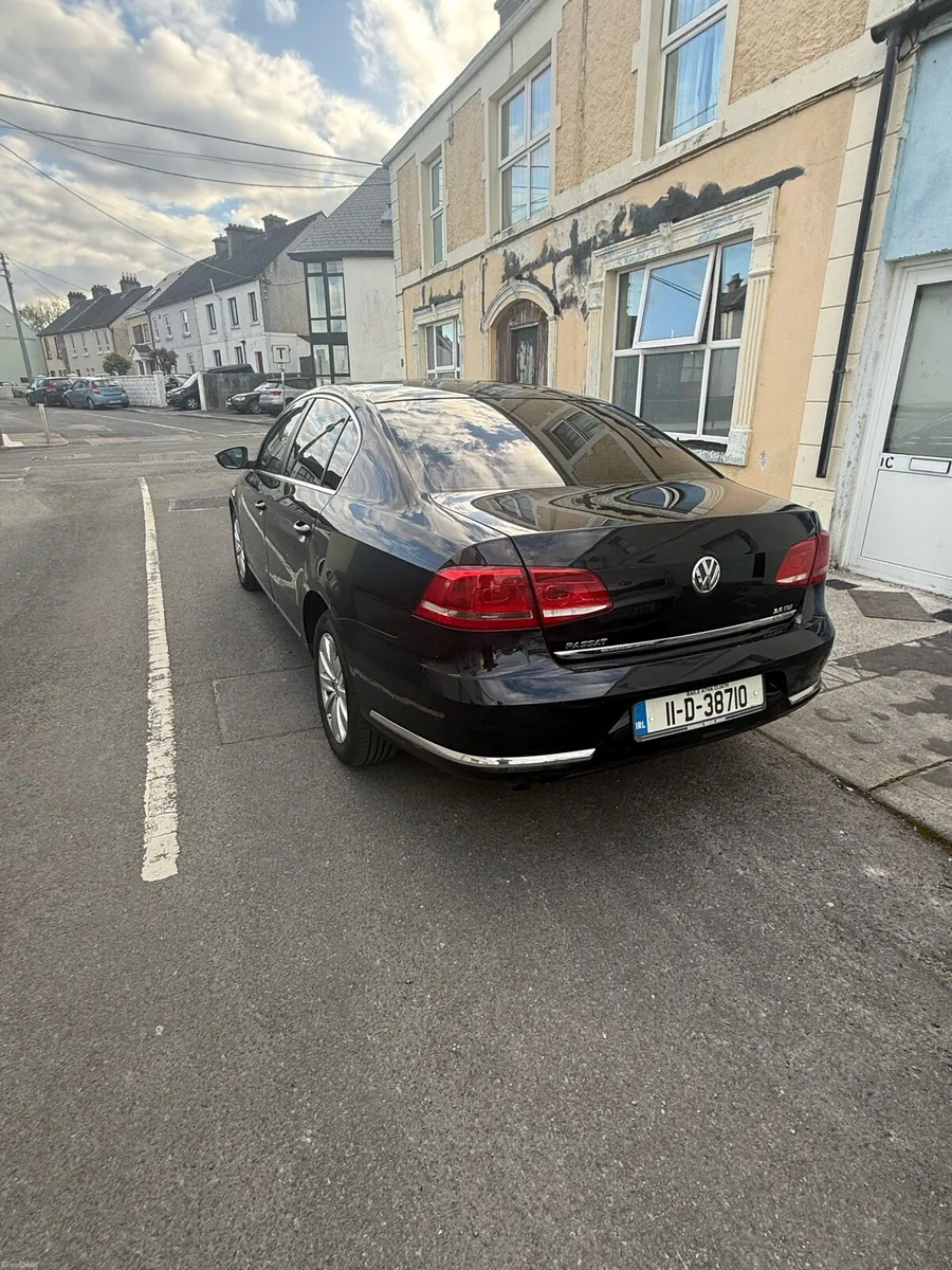 Volkswagen Passat - Image 3