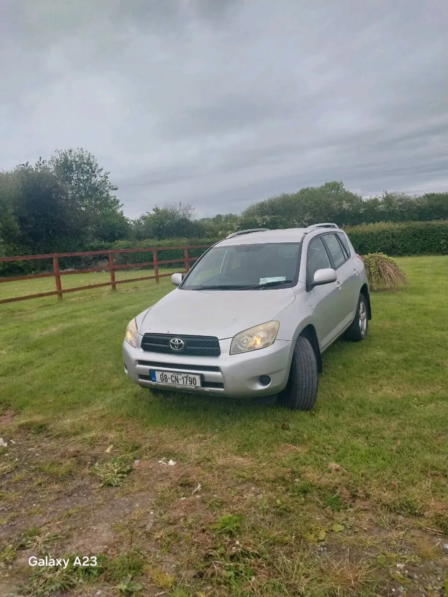 Toyota rav4 - Image 1