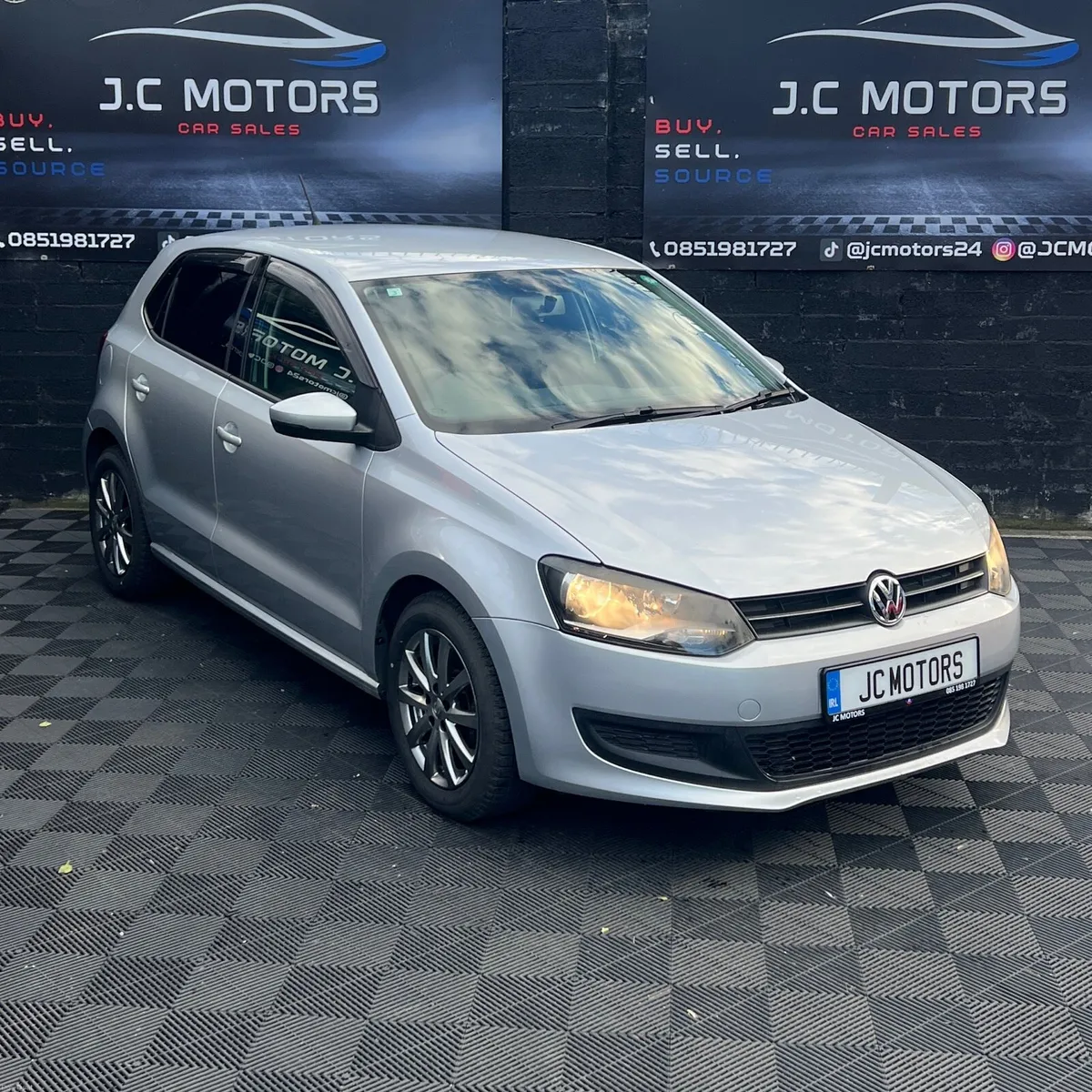2010 VW Polo (Automatic) - Image 1