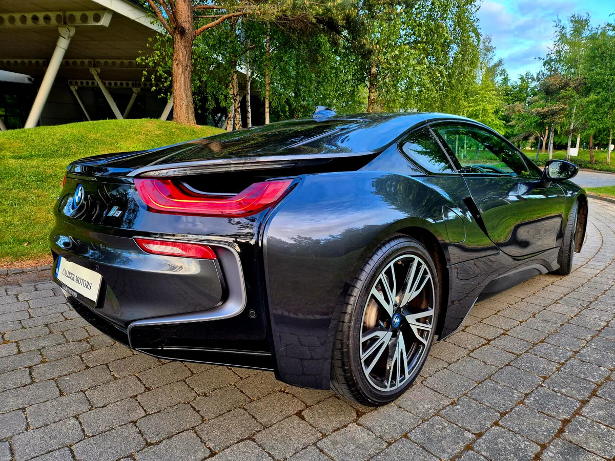 BMW i8 COUPE 362BHP AWD - Image 3