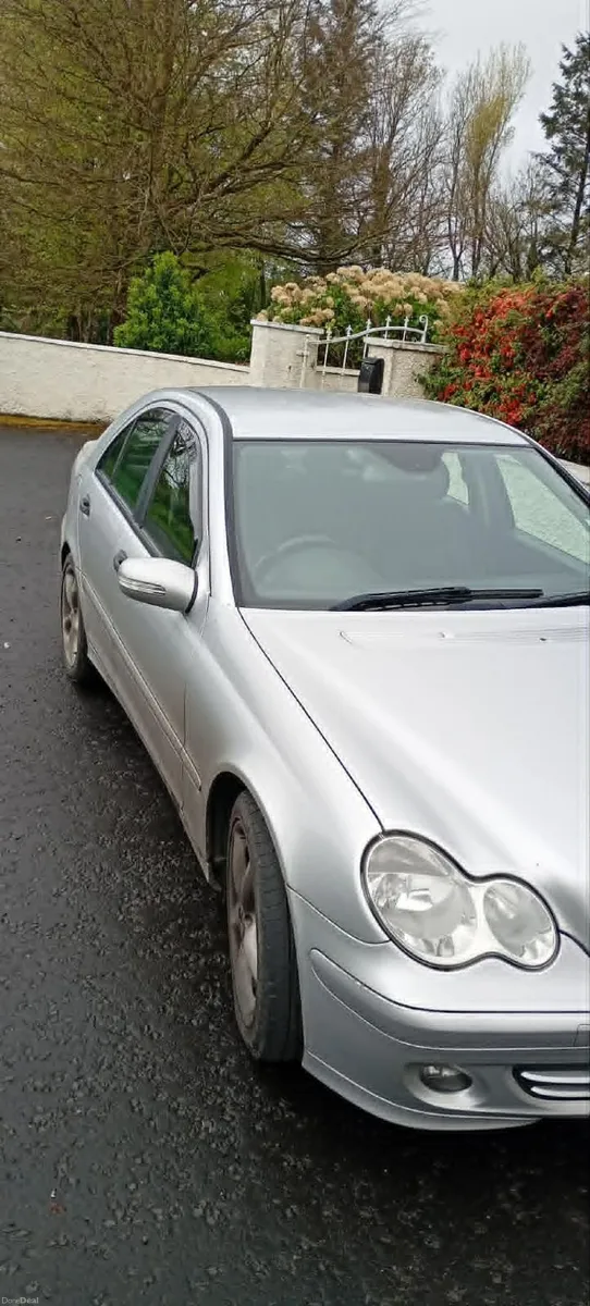 Mercedes-Benz C-Class 2007 - Image 1