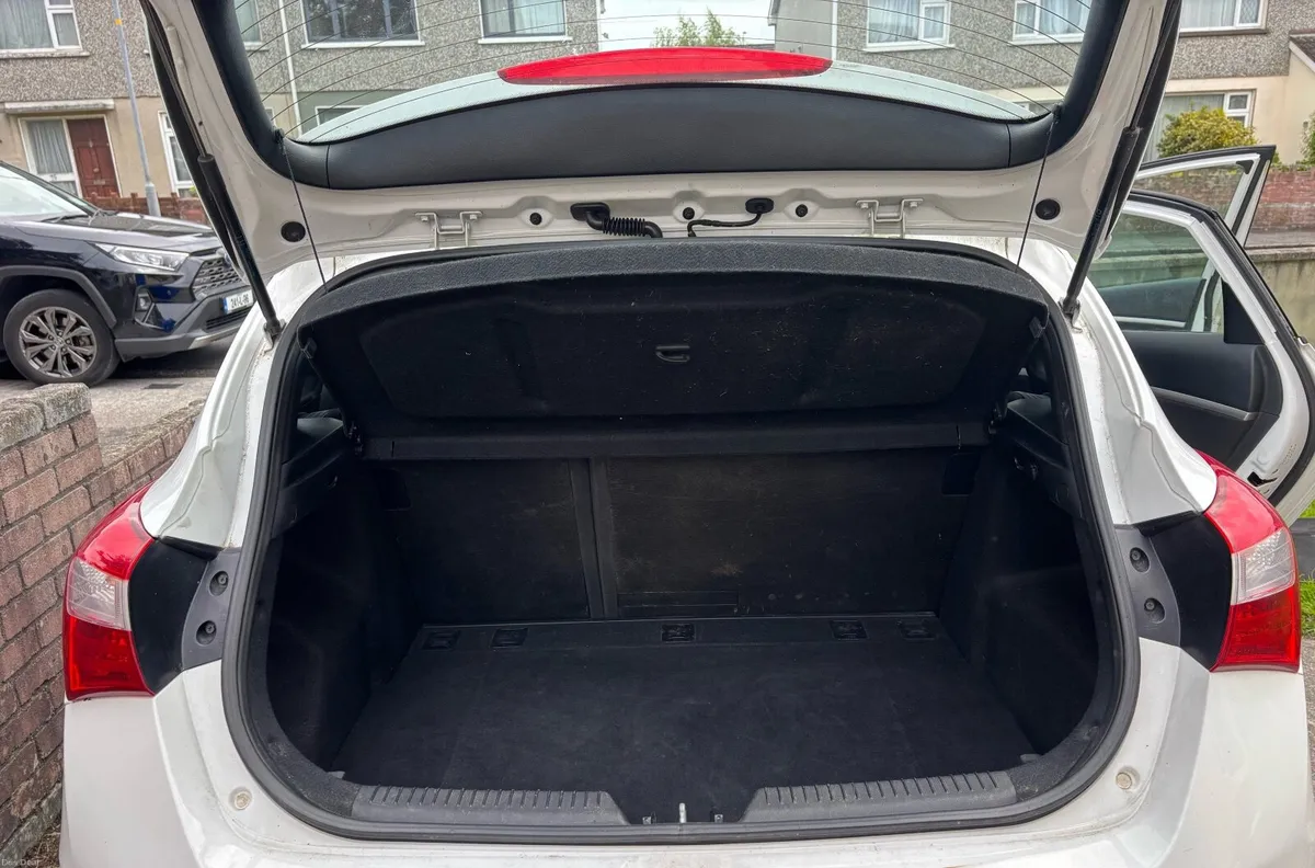 Hyundai i30 2016 - Image 3