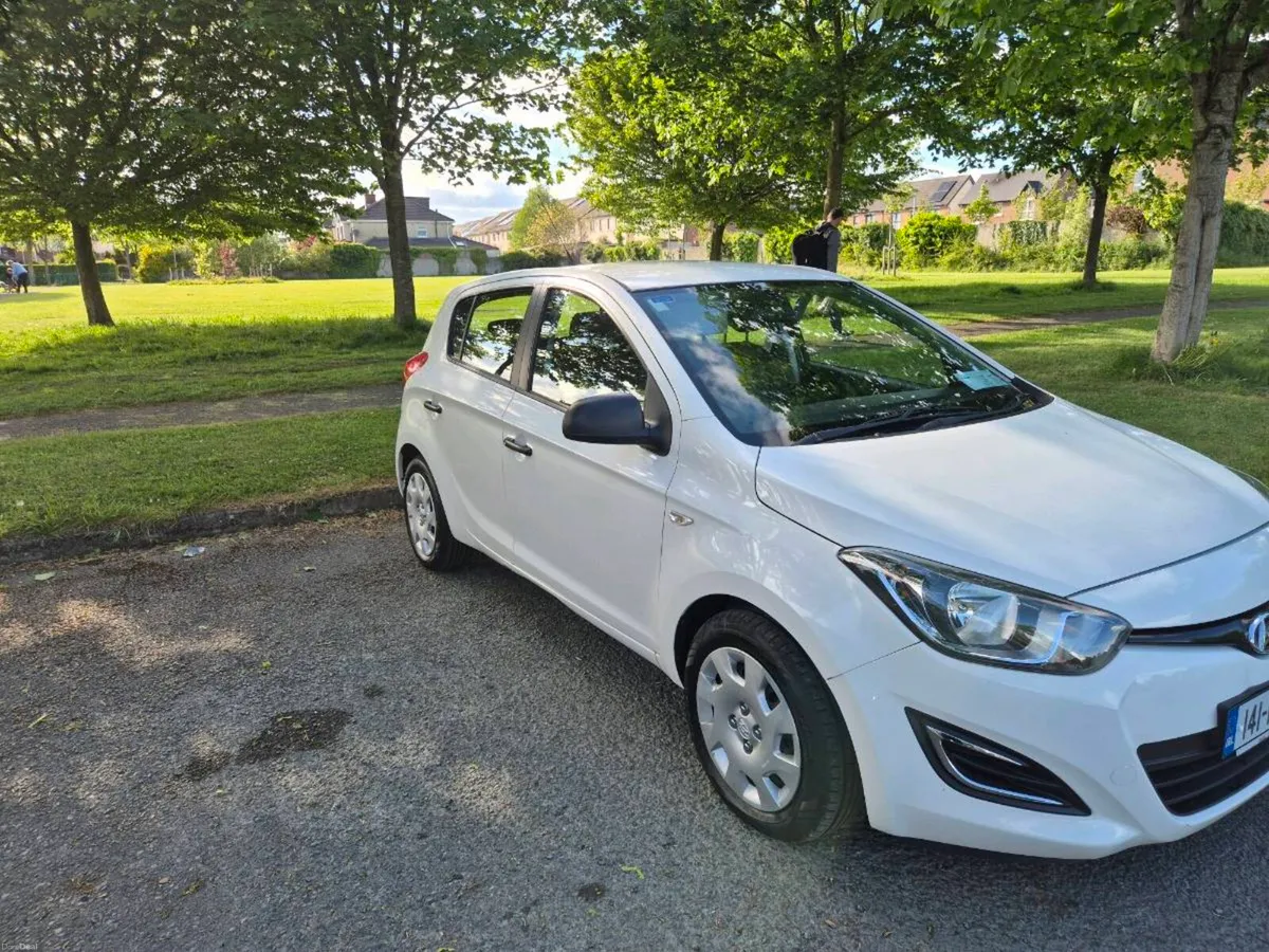 Hyundqi i20 - Image 2