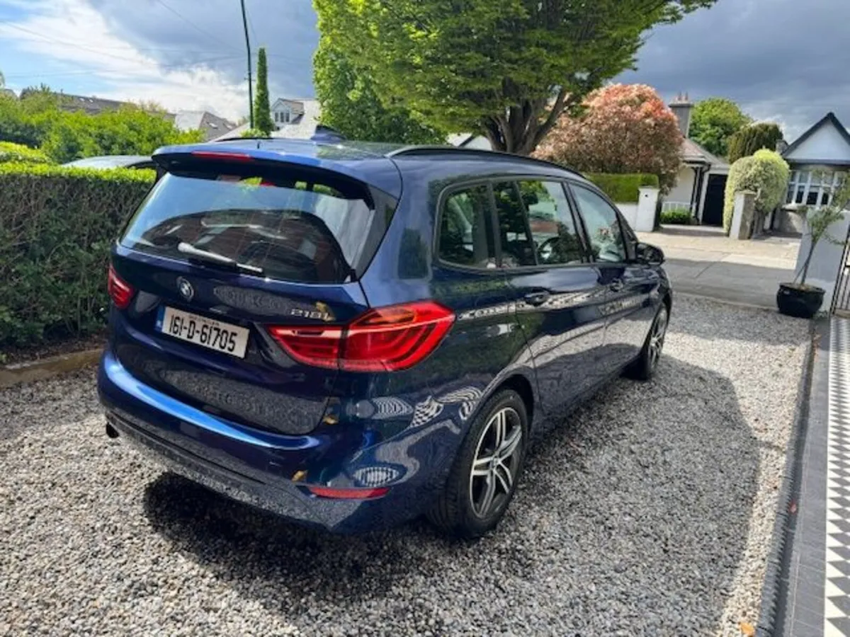 BMW 2-Series 2016 7-Seater - Image 4