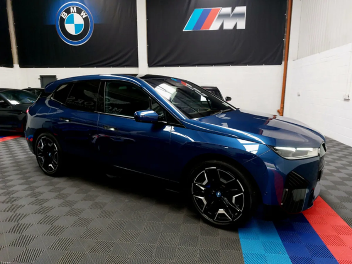 2023 IX XDRIVE40  (BIG SPEC ) - Image 3