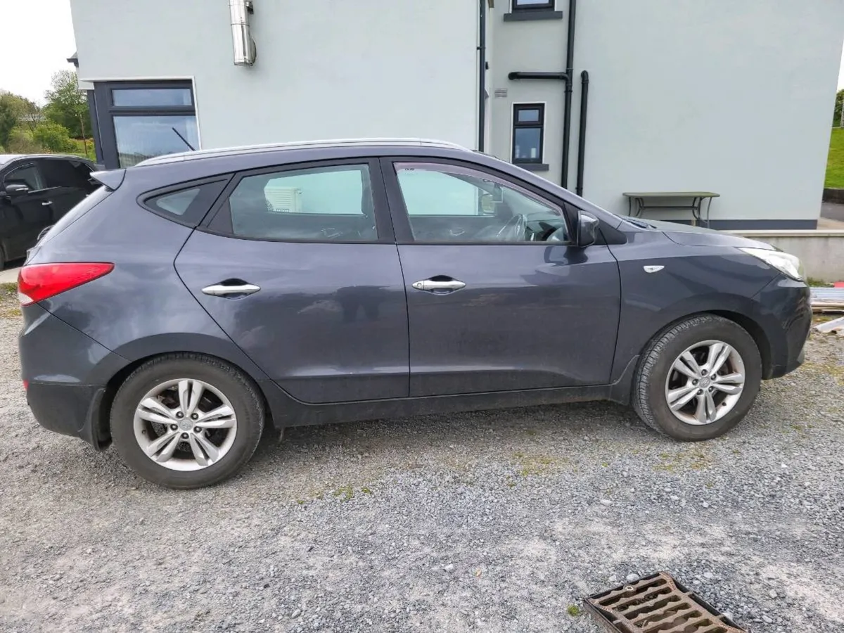Hyundai ix35 - Image 1