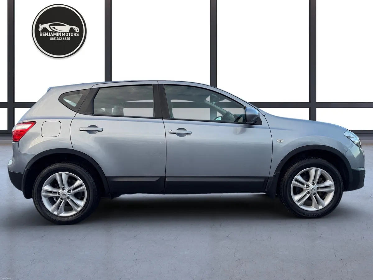 Nissan Qashqai 2012 Good specs Low Miles 1.5 d SV - Image 4