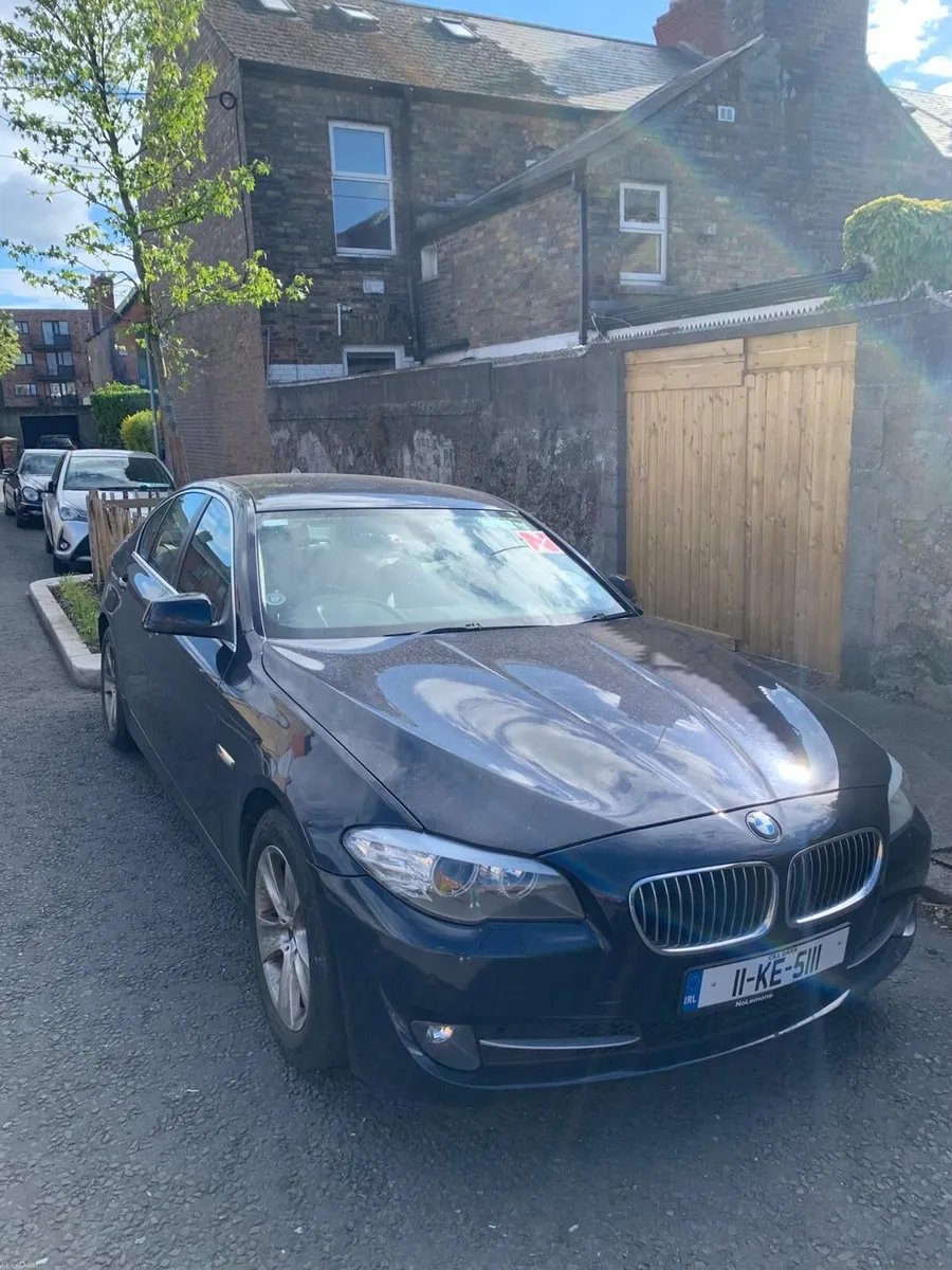 BMW 5-Series 2011 - Image 1
