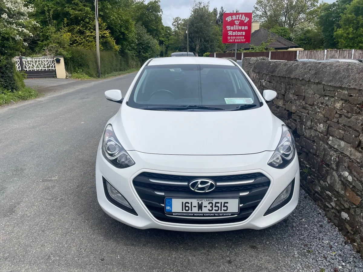 Hyundai i30 SE Nav 1.6 D 2016 - Image 2