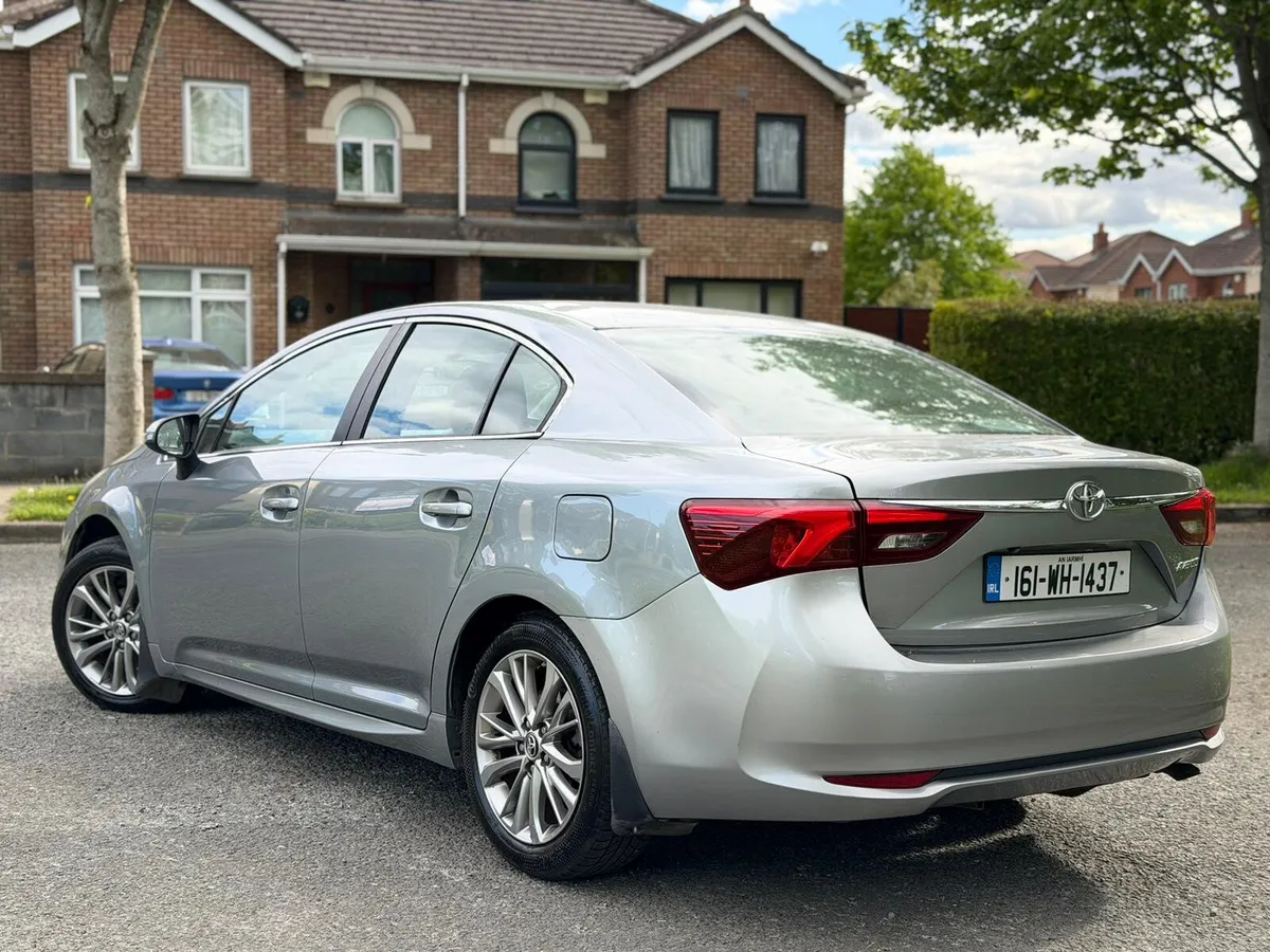 Toyota Avensis - Image 4