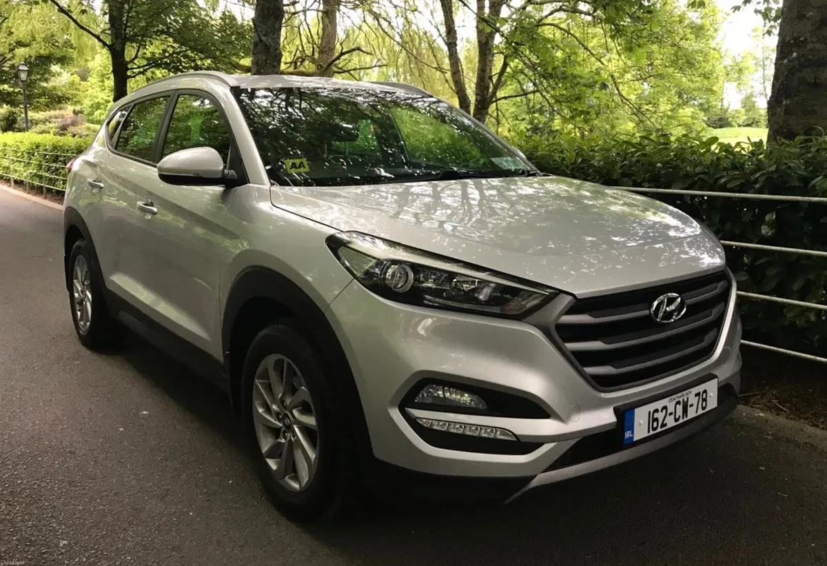 Hyundai Tucson 2.0 D Executive 4WD Leather - Image 4