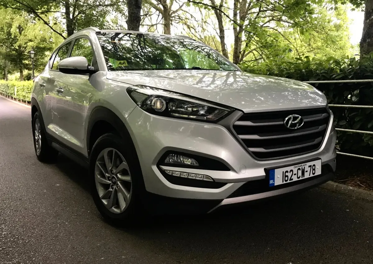 Hyundai Tucson 2.0 D Executive 4WD Leather - Image 2