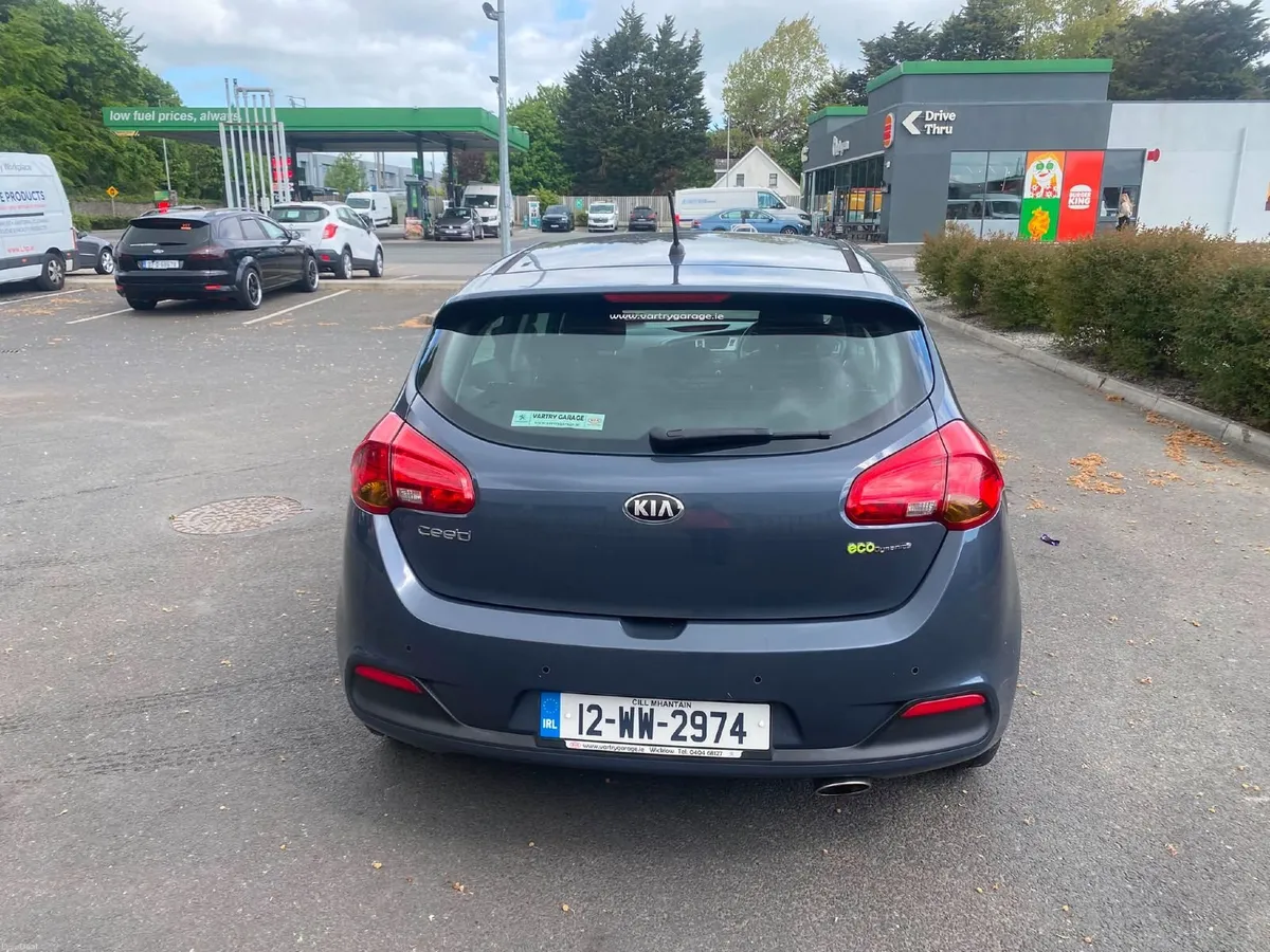 Kia Ceed 2012 - Image 2