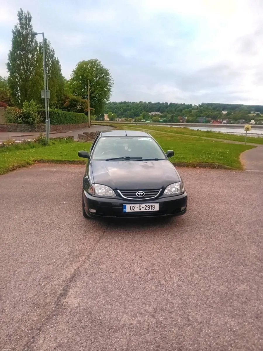 Toyota avensis 2.0 petrol - Image 1