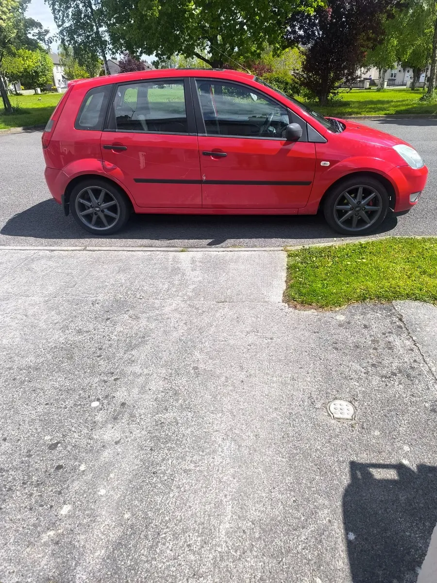 Ford Fiesta 2005 - Image 4