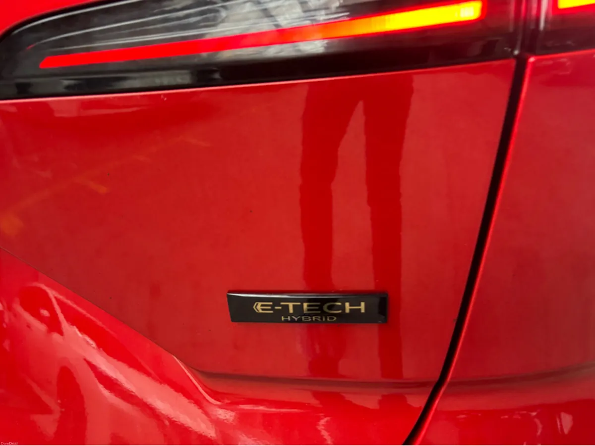 Renault Austral TECHNO E-TECH HYBRID 5 - Image 2