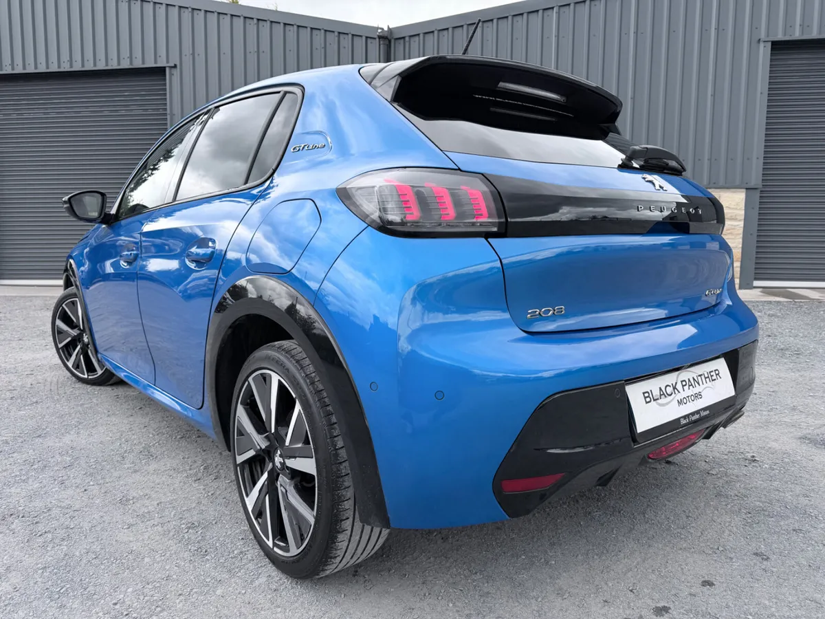 Peugeot 208 211’ GT Line 1.2 LOW MILEAGE/TOP SPEC - Image 3