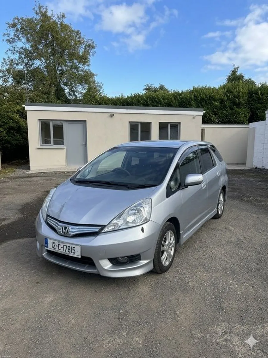 2012 Honda Shuttle - Image 2