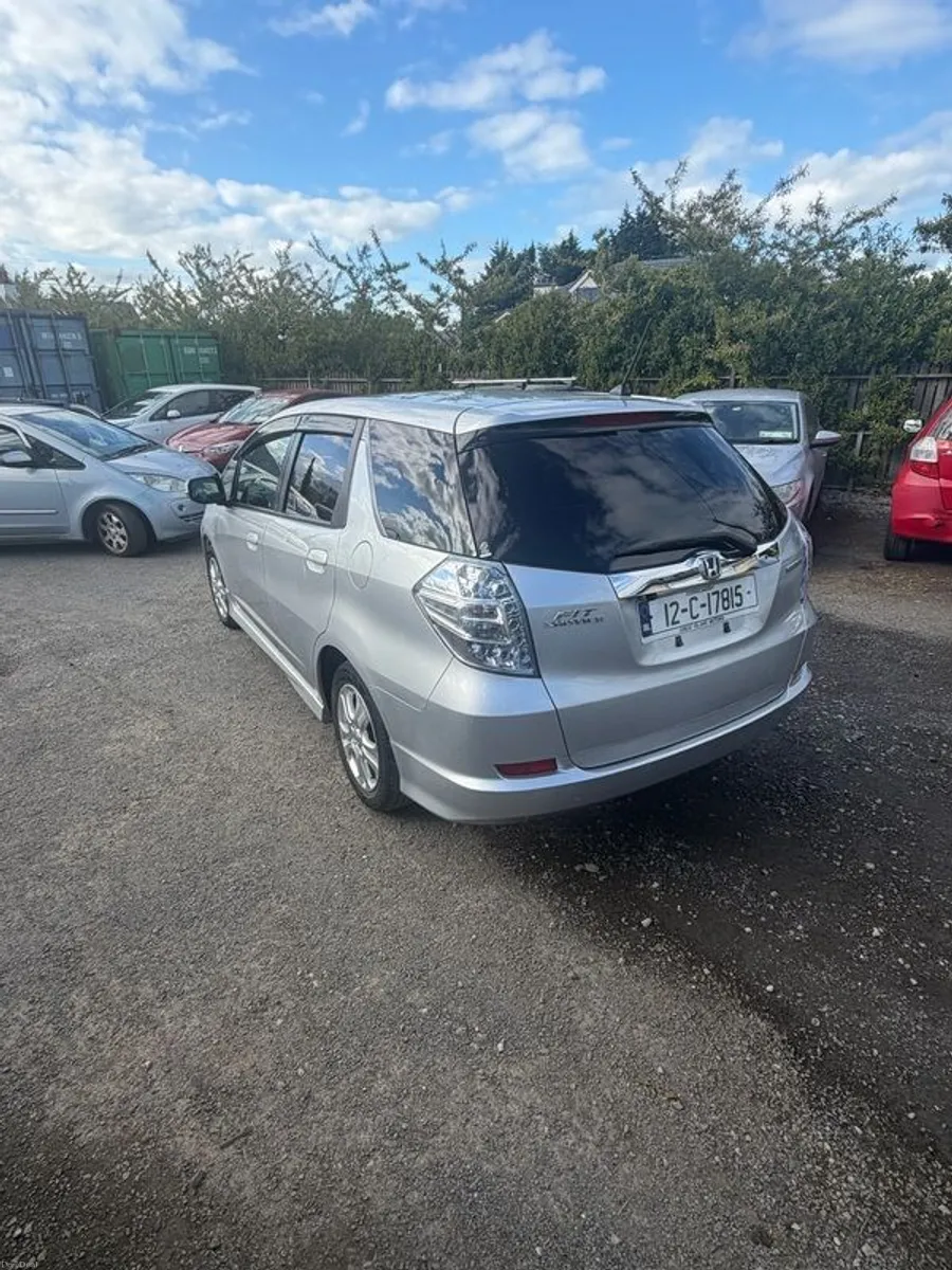 2012 Honda Shuttle - Image 4
