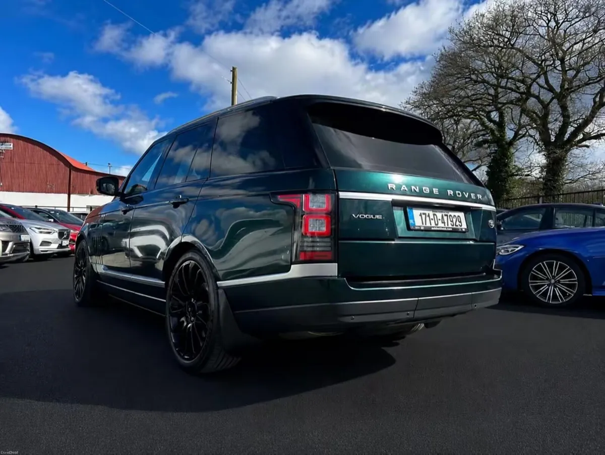 171 RANGE ROVER VOGUE 3.0TDV6 AS NEW - Image 2