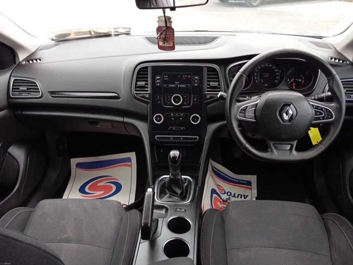 Renault Megane 1.5 dCi 110 EXPRESSION - Image 4