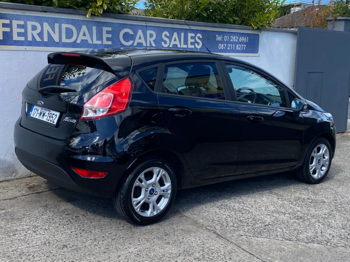 Ford Fiesta 1.25 Zetec Low kms air con - Image 4
