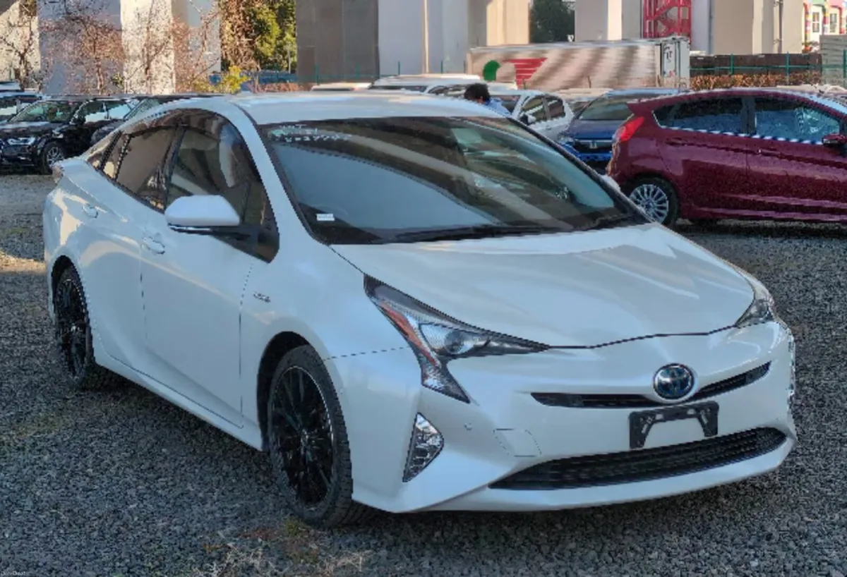 172- Toyota Prius 1.8 Petrol Hybrid - Image 3