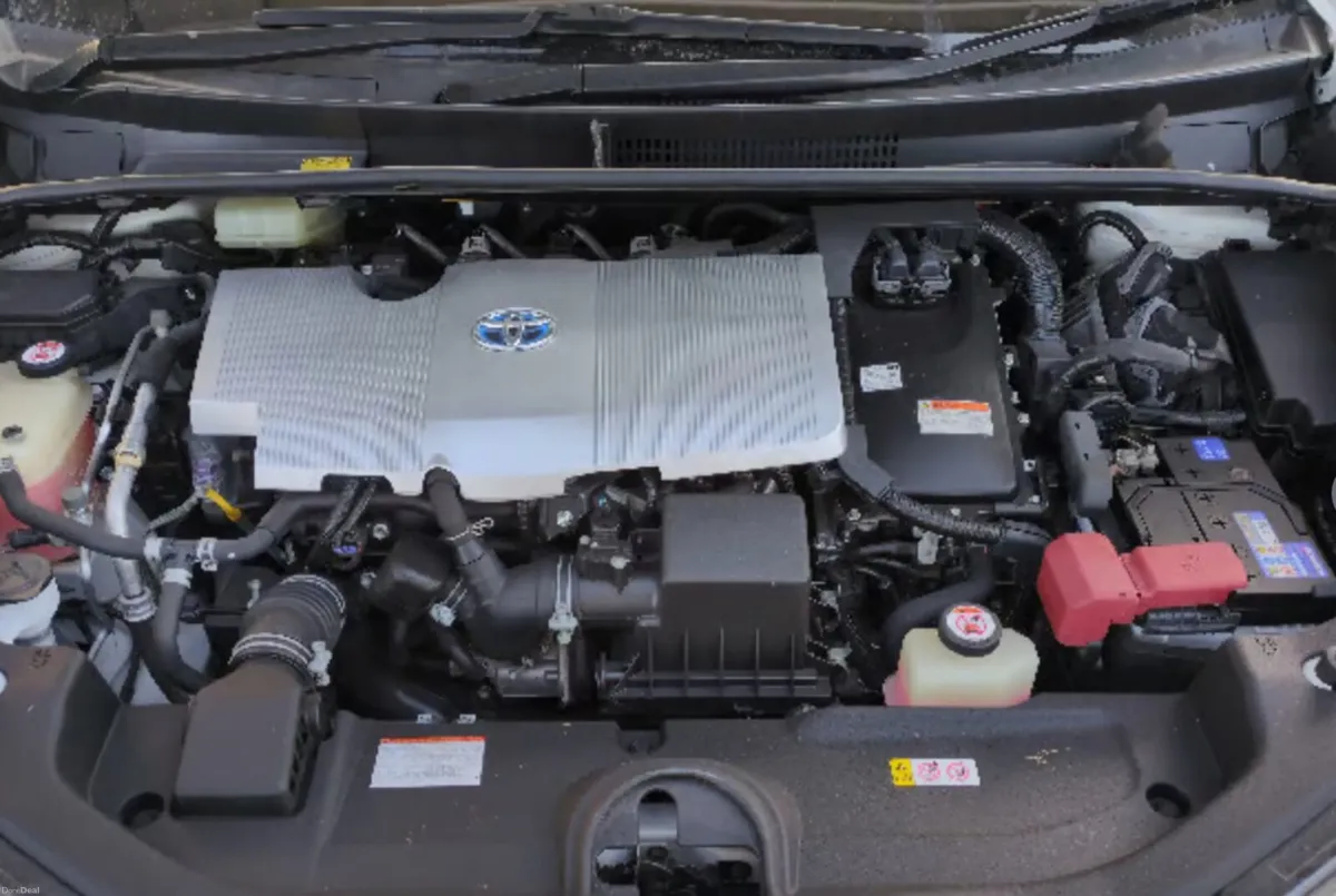 172- Toyota Prius 1.8 Petrol Hybrid - Image 1