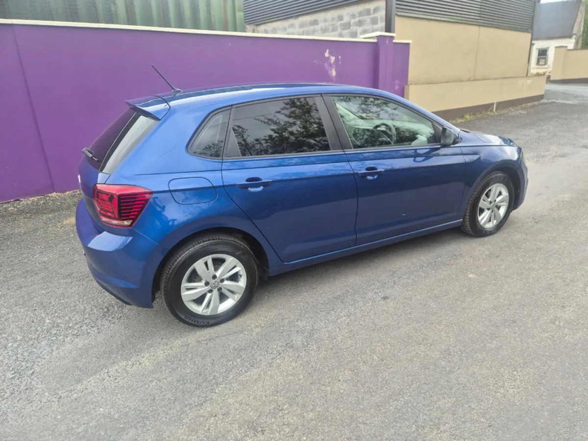 Volkswagen Polo TRENDLINE 1.0 MANUAL 5SPEED 80HP 5 - Image 4