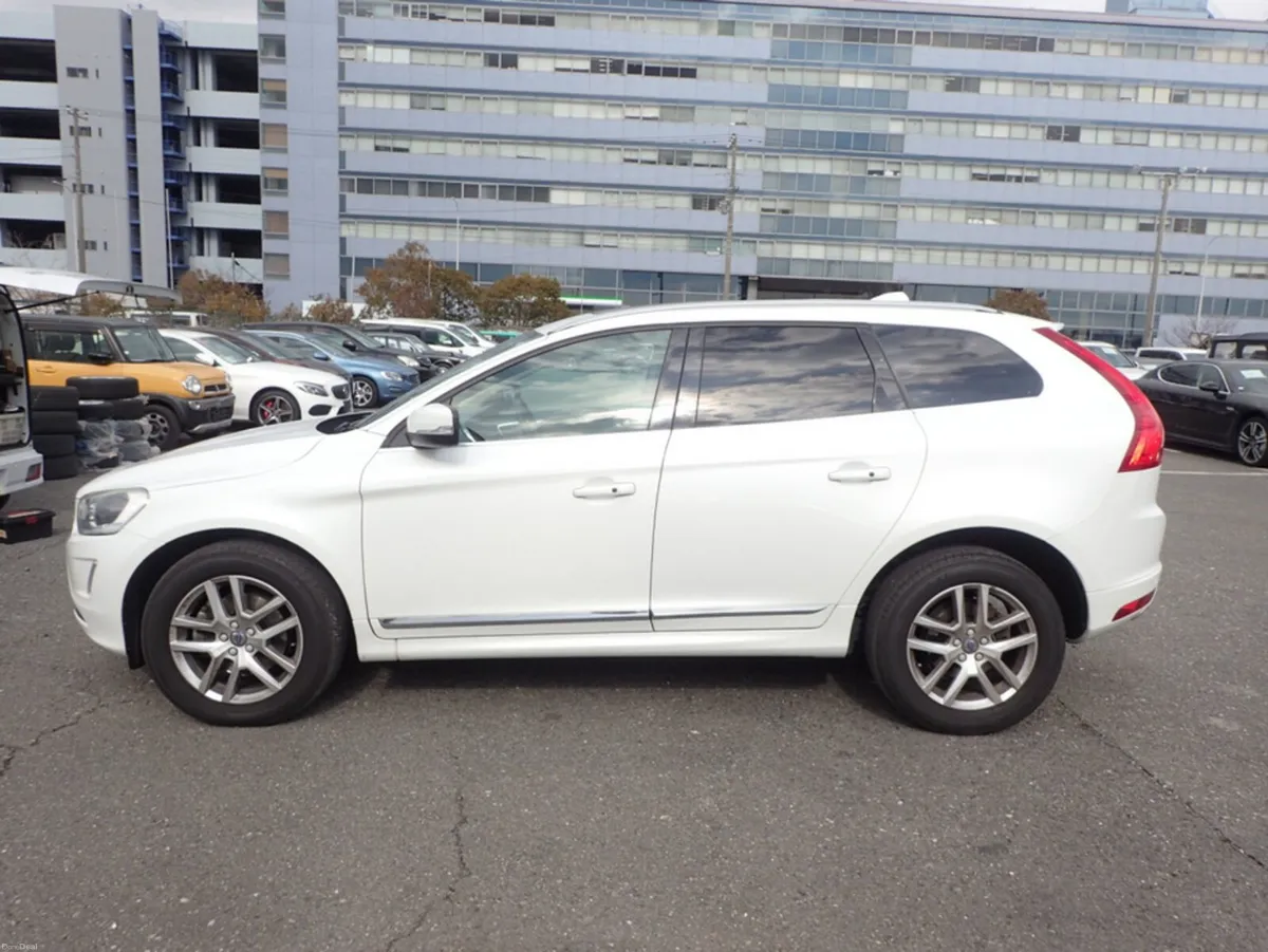 Volvo XC60 2.0 D4 SE LUXURY PLUS 190 BHP DIESEL AU - Image 3