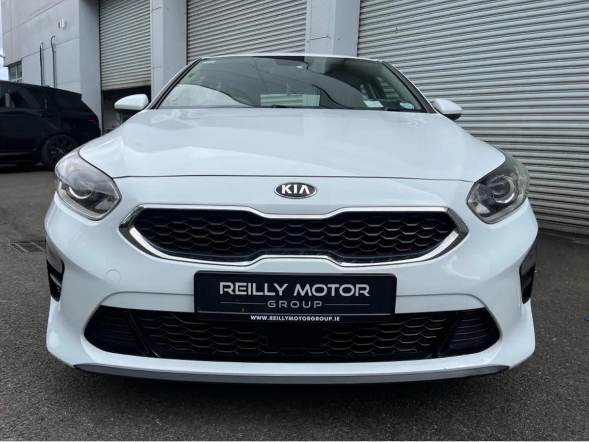 Kia Ceed 1.0 PETROL K2 **LOW CLOCK** - Image 2