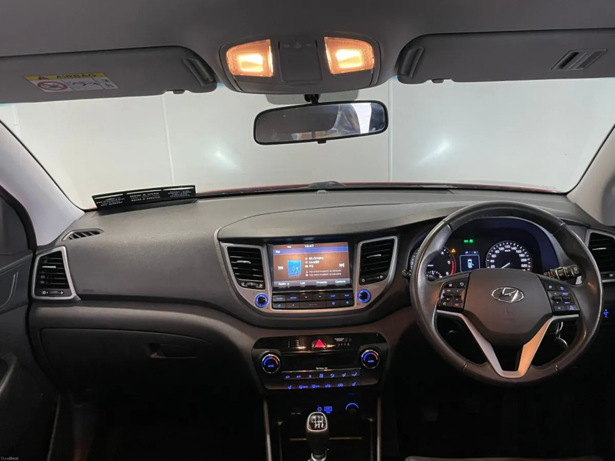 Hyundai Tucson 1.7 EXECUTIVE 5DR - Image 3