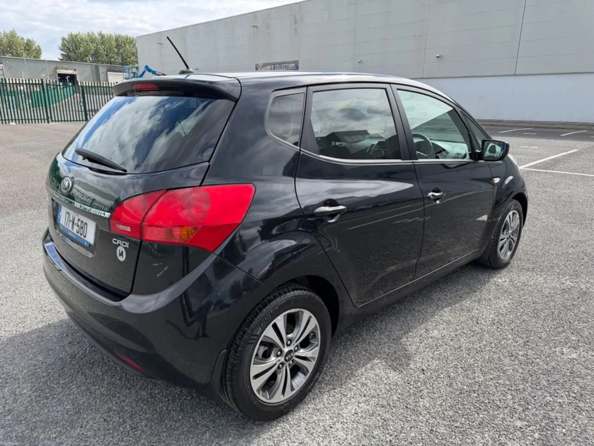 Kia Venga 1.4 DIESEL, ELITE MODEL, LOW MILEAGE, NE - Image 3