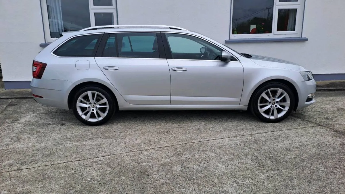 2017 Skoda Octavia Estate Combi..Taxed & Tested - Image 2
