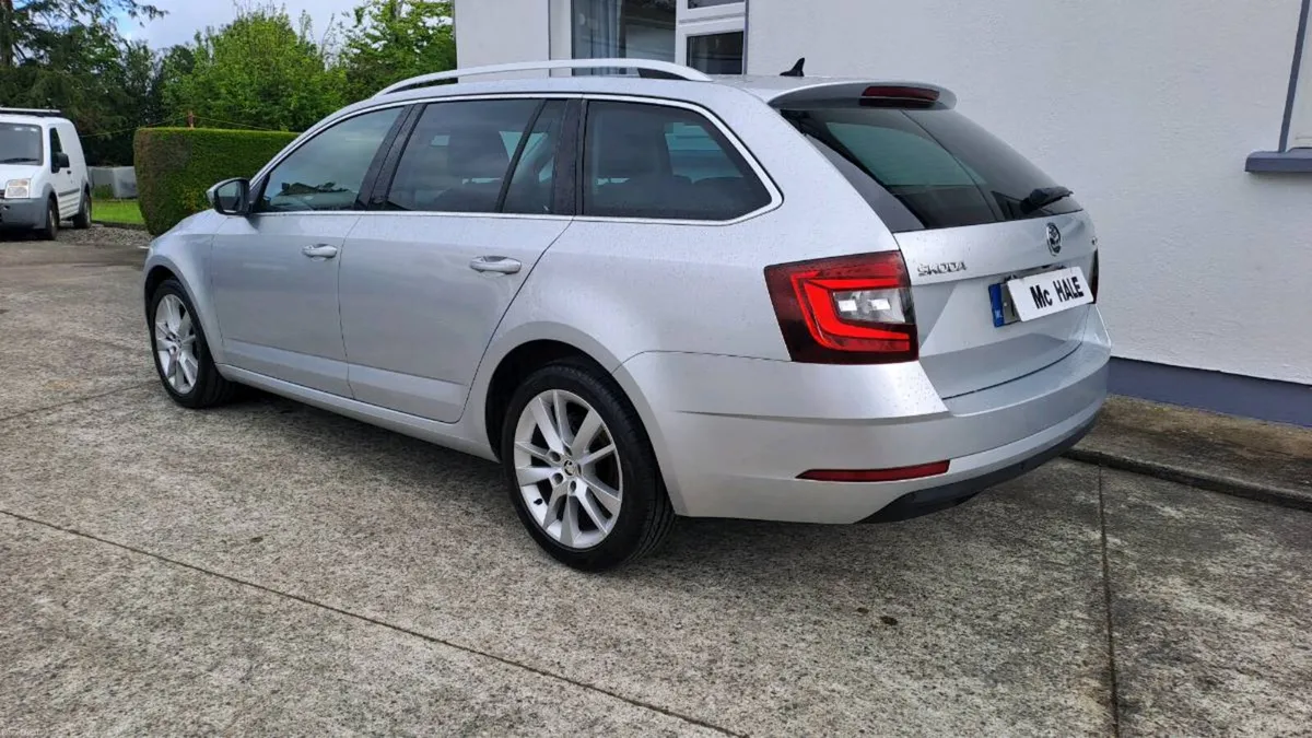 2017 Skoda Octavia Estate Combi~Excellent Conditio - Image 6