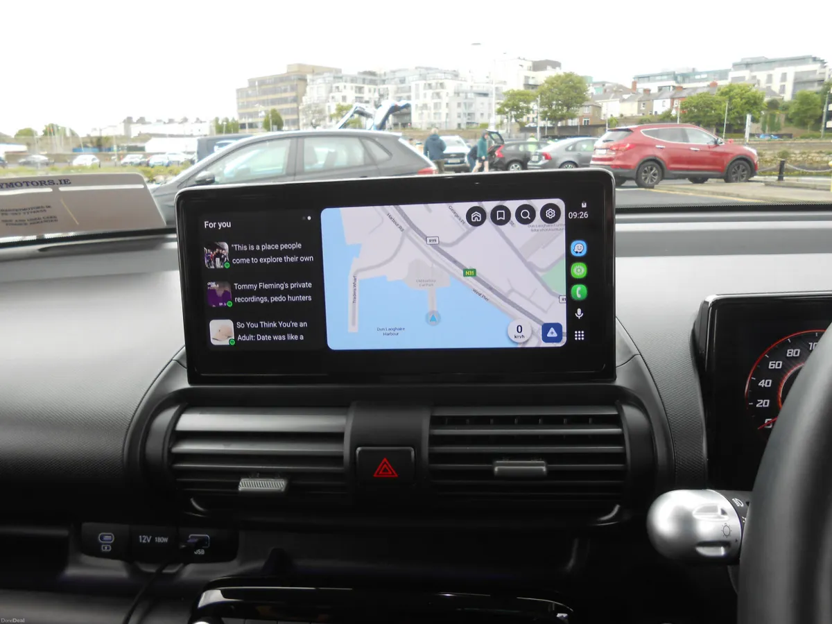 Hyundai INSTER Elegance 49KWH 2025 - Image 3