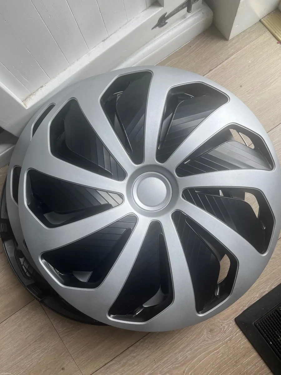 Peugeot 208 2012 - Image 1