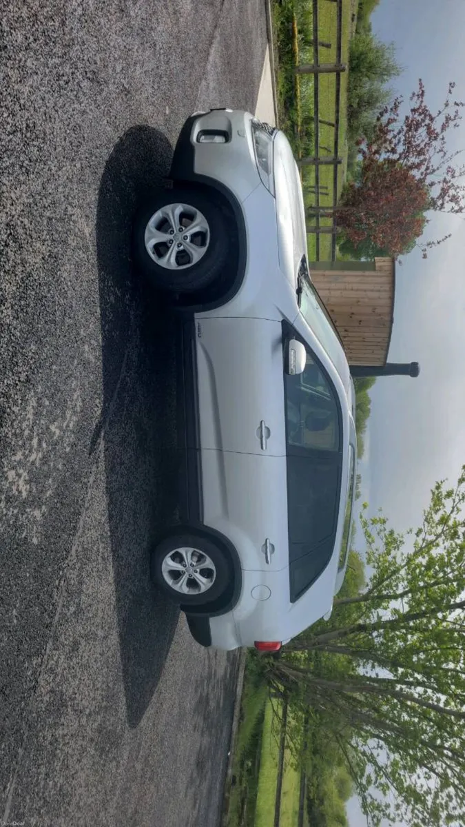 Kia sorento  nct 5/27! Taxed !high spec!2015 - Image 3