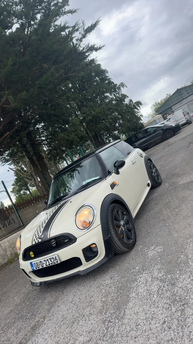 Mini Cooper JohnWorks - Image 3