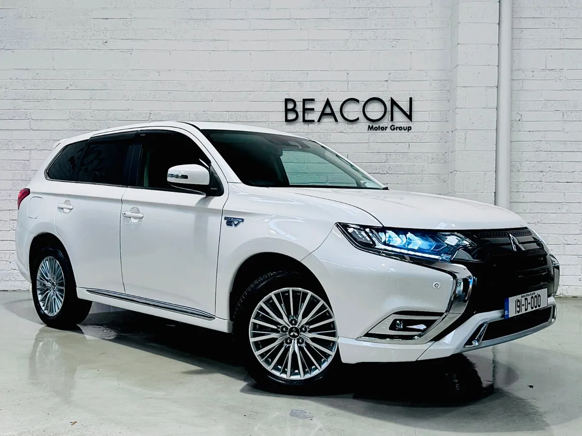 *45,000 MILES*2.4 AUTO HYBRID PLUG-IN*4X4*MITSUBIS - Image 1