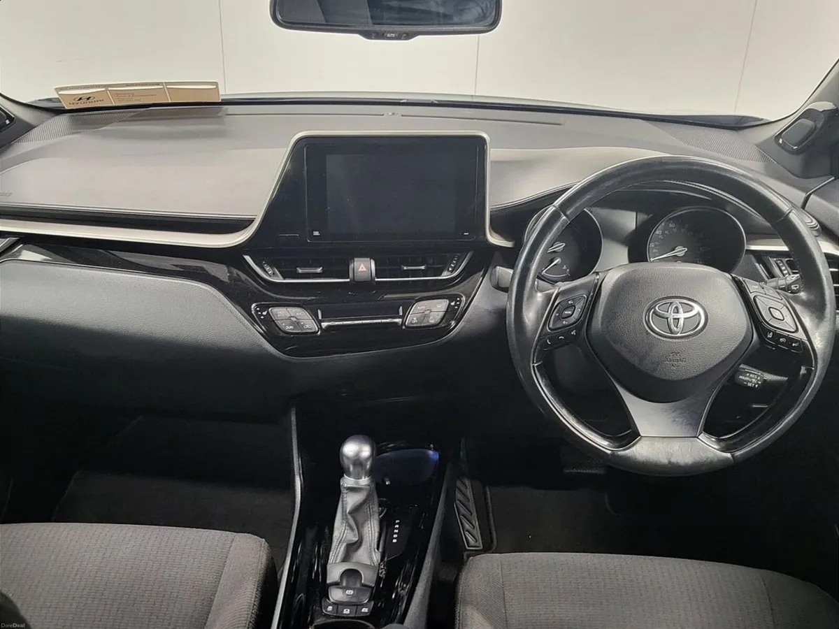 Toyota C-HR 1.8 HYBRID LUNA - Image 4